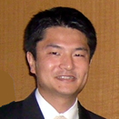 楠井 学氏